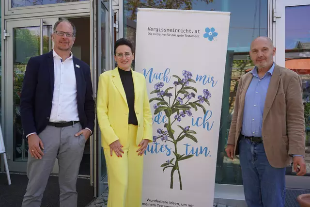 Bei der Infoveranstaltung zu "Erben und Vererben, Testament und Testamentsspenden für gemeinnützige Organisationen": Notarin Mag. Sabine Preschitz, Markus Aichelburg (r) und Dr. Gábor Wichmann | Foto: Andrea Glatzer