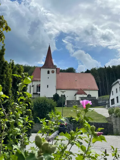 Die Kirche der Marktgemeinde Altlengbach | Foto: Lauren Seywald