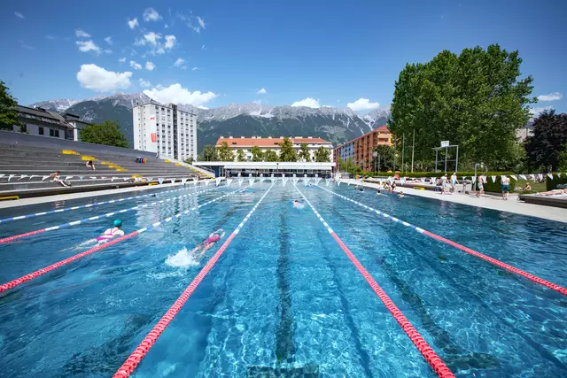 Die Freibadsaison startet am 10. Mai! Legt also schon einmal eure Badesachen raus, denn der Sommer 2025 wird Erfrischung sicher nötig haben. | Foto: © IKB