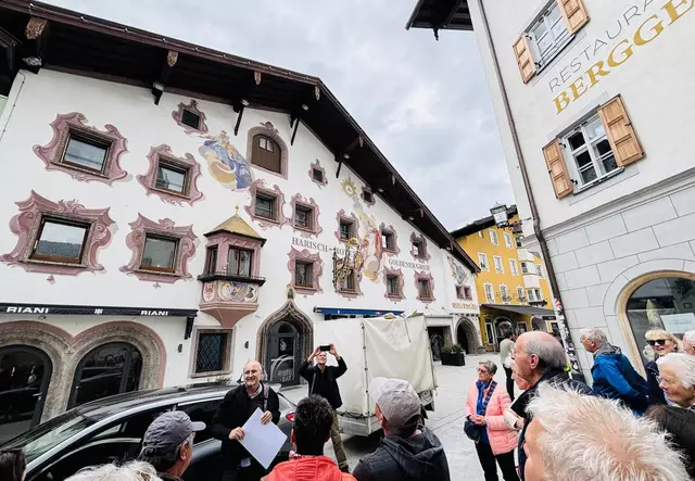 Noch heute gastronomisch belebt: Goldener Greif. | Foto: Kogler
