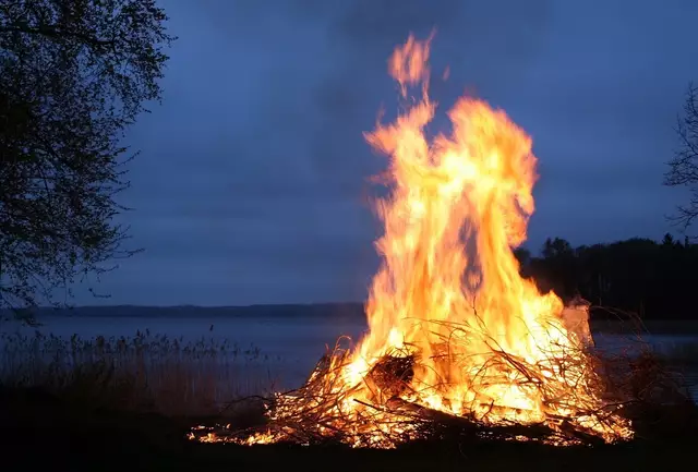 Wie so viele Feste der alten Zeiten ist auch die Walpurgisnacht eng mit dem Kreislauf der Natur verwoben. So wurde der Beginn der Sommerzeit einst als großes Fruchtbarkeitsfest zelebriert, bei dem man auch den Ahnen und der „Anderswelt“ gedacht hat. (Symbolbild) | Foto: pixabay.com