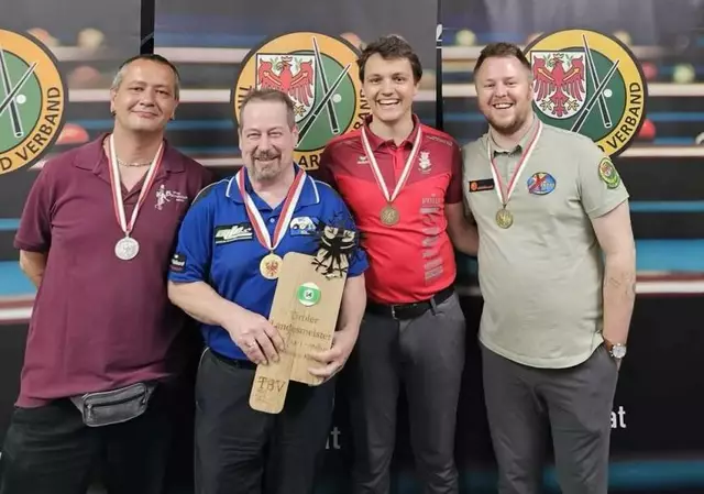 Das Stockerl in der allgemeinen Klasse v.l.n.r. Fabian Anfang (SBC Inzing), der Sieger Richard Lercher (BC Kramsach),  Simon Astl (BC Saustall Fieberbrunn) und Fabian Böhler (Pool X-Press Innsbruck) | Foto: Tiroler Billardverband