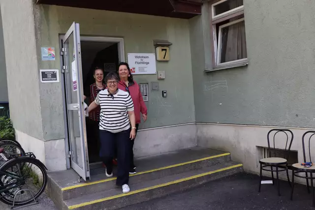 Bei der Tour de Social durch Kufstein wurden Einblicke hinter die Kulissen der verschiedenen sozialen Einrichtungen der Stadt gezeigt. | Foto: Nimpf