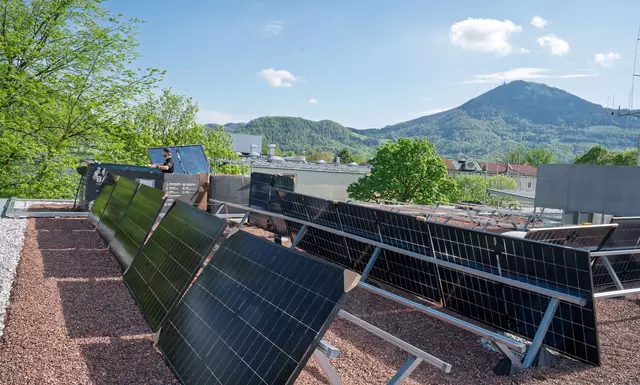 Bis zu 30.000 Kilowattstunden Strom können zukünftig pro Jahr durch die Photovoltaikanlage erzeugt werden. | Foto: Stadt Salzburg/Alexander Killer