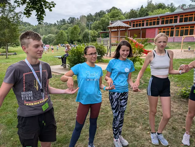 Gegenseitiges Kennenlernen der Schüler aus den beiden Nachbarländern kommt nicht zu kurz. | Foto: Junge Uni Waldviertel-Vysočina