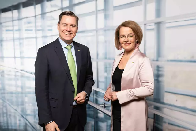 LAbg. Christoph Kaufmann mit Landesrätin Christiane Teschl-Hofmeister. | Foto:  Foto: VP NÖ/Tulln