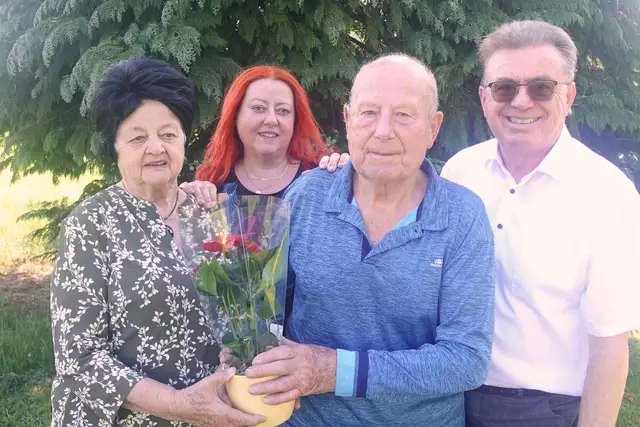 Freuen sich: Elisabeth Zwailer, Karin Steiner, Johann Zwailer und Werner Schöll.
 | Foto: Werner Schöll