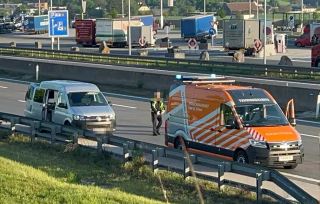 Der tödlich verletzte Mann wurde laut Polizei rund 388 Meter mitgeschleift, bevor er zum Liegen kam | Foto: DOKU-NÖ