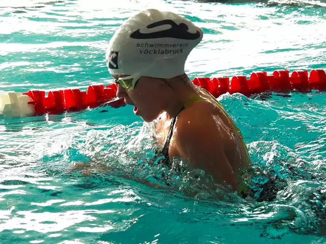 Die 9-jährige Magdalena Kainz schwimmt in Linz zu 8x Edelmetall