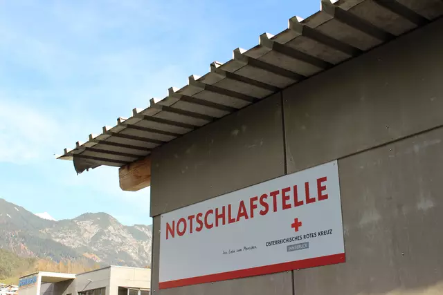 Nach sechs Monaten Betrieb verabschiedet sich die Winternotschlafstelle in der Richard-Berger-Straße 10 in die Sommerpause. Dabei kann sie mit einem traurigen Rekord aufwarten.  | Foto: © Rotes Kreuz Innsbruck