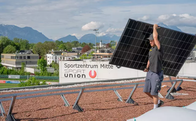 Bis zu 30.000 Kilowattstunden Strom können zukünftig pro Jahr durch die Photovoltaikanlage erzeugt werden. | Foto: Stadt Salzburg/Alexander Killer