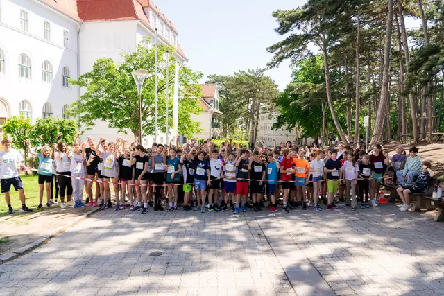 Die motivierten SchülerInnen vor dem Lauf | Foto: BG/BRG Perchtoldsdorf (Lisa Fischer)
