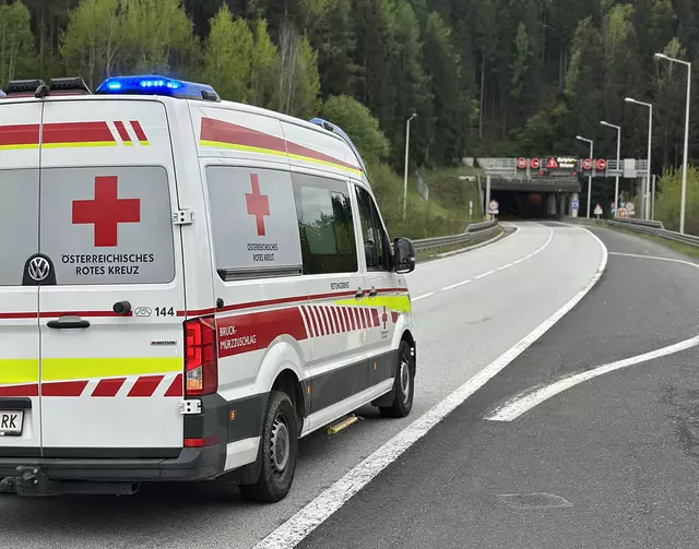 Wie die Einsatzleitung im Anschluss mitteilte, verlief die Übung planmäßig und zeigte erneut die Bedeutung einer gut abgestimmten Zusammenarbeit zwischen den verschiedenen Einsatzorganisationen. | Foto: Rotes Kreuz Lütgendorf