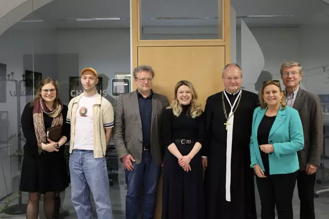 Stella Federspiel, Max Theisen, Martin Haltrich, Anna Vierlinger, Propst Anton Höslinger, Maria Theresia Eder und Rudolf Koch. | Foto: Stadtgemeinde Klosterneuburg