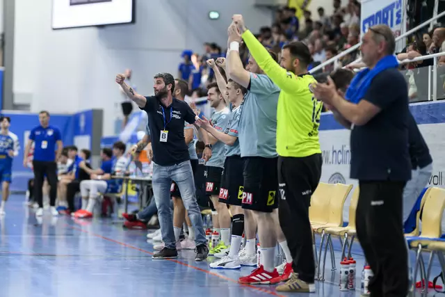 Zwischenzeitlich kam auf der Spielerbank der Füchse Freude auf. | Foto: GEPA pictures/Daniela Moser
