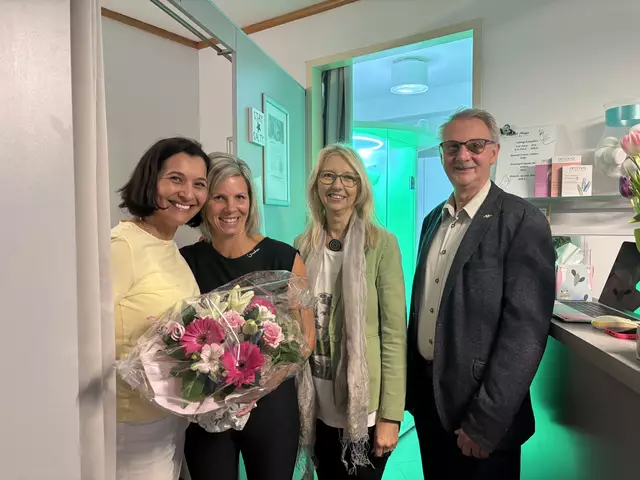 Dusanka Szkutta, Andrea Löffler, Bürgermeisterin Monika Obereigner-Sivec und Finanz- und Wirtschaftsstadtrat Erich Mayer | Foto: Gemeinde Groß-Enzersdorf