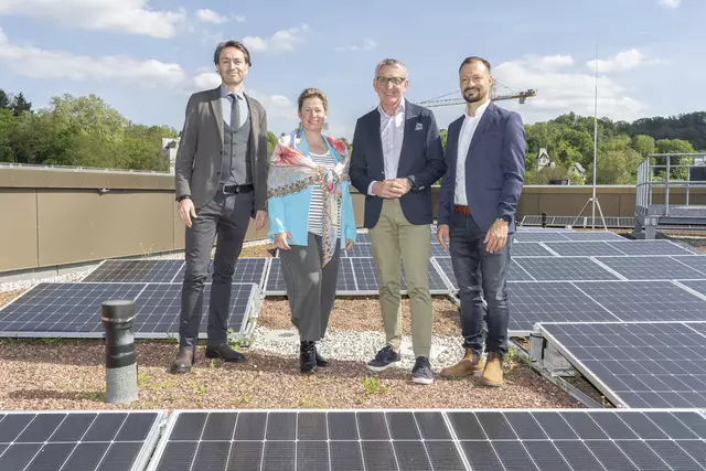 V. l.: IWS-Leiter Ewald Verhounig, Renate Frank, Geschäftsführerin zam Steiermark, WKO Steiermark Präsident Josef Herk und Michael Lamprecht, Modellregions-Manager der Energie-Erlebnisregion Hügelland  | Foto: Fischer