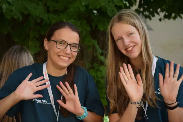 Du willst in den Ferien Spaß haben und ganz nebenbei auch noch viel lernen? Die Junge Uni lädt im Sommer 2025 wieder ein. | Foto: Junge Uni Waldviertel-Vysočina