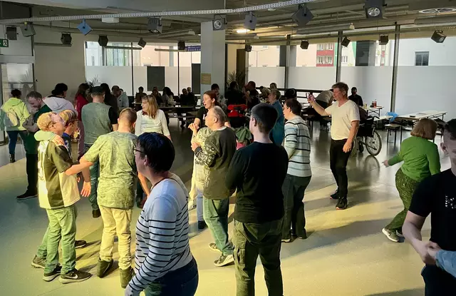 Menschen mit Handicap können ab sofort einmal pro Monat ausgiebig feiern, und zwar im Gute-Geschichte-Raum des ECE Kapfenberg. | Foto: Verein Gute Geschichte