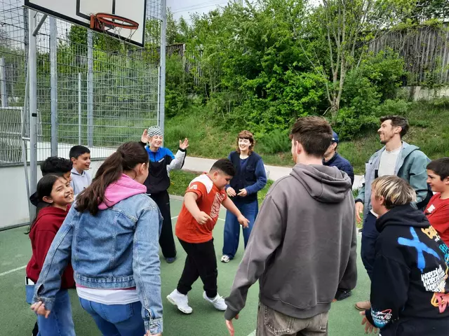 JAM feierte 10 Jahre Container auf der Guggerinsel – ein Jubiläum voller kreativer Workshops, Musik und Begegnungen im öffentlichen Raum. | Foto: JAM