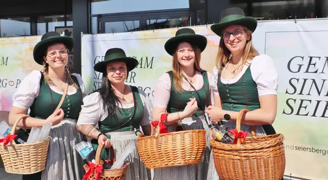 Fesche Marketenderinnen vom Musikverein Seiersberg-Pirka | Foto: Edith Ertl