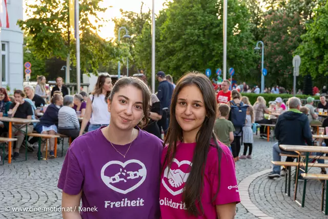Sabriye und Lia von den Kinderfreunden. | Foto: www.cine-motion.at / Ivanek