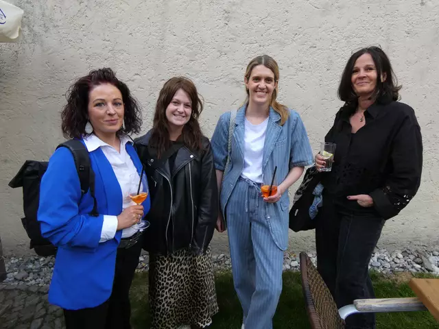 Informierten sich über die Digitalisierungsprogramme in Landeck: Tanja Mark, Steffi und Daniela Harrer, Brigitte Harrer-Fehr. 