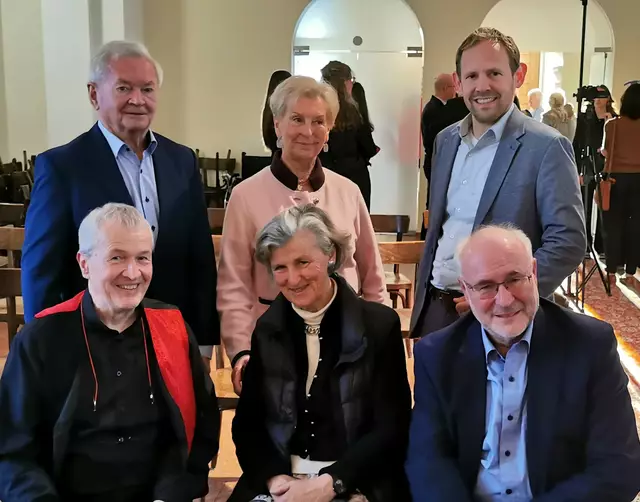 Alfred Tuzar, Dorothea Draxler und Edgar Niemeczek , dahinter Altbürgermeister Max Kaltenböck mit Gattin Cäcilia und Georg Ecker | Foto: Josef Messirek