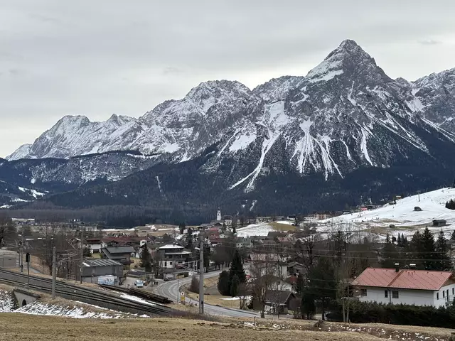 Lermoos (Bild) und die Nachbargemeinden Ehrwald und Biberwier drängen auf eine Nordumfahrung des Zugspitzkessels. | Foto: Reichel