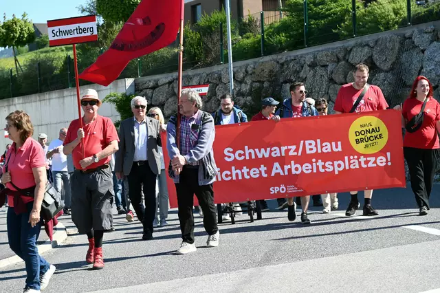 Beim Maiaufmarsch in Waldhausen. | Foto: Manfred Astleitner