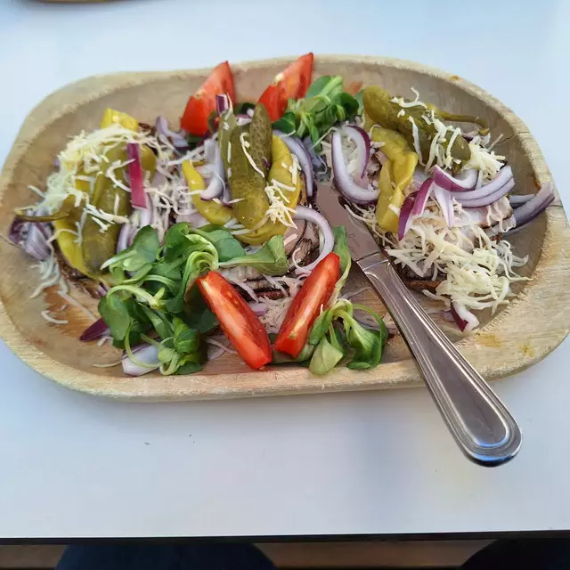 Brandstetter's Brettlbrot mit Hausspeck | Foto: Copyright: Michael Ellenbogen