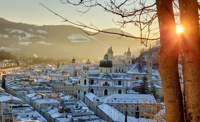 Sonnenuntergang in der Stadt Salzburg. | Foto: Mónika Mecsériné Felde
