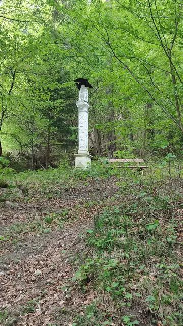 viele Bankerl laden zum Platz nehmen ein... | Foto: I.Wozonig
