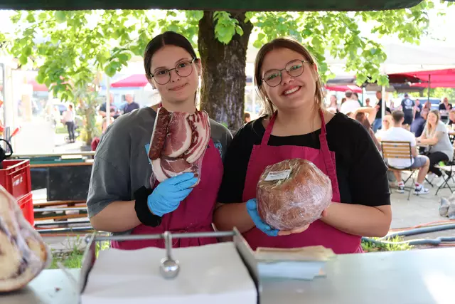 Die Kassenschlager: Speck, Reindling und Krapfen | Foto: MeinBezirk.at