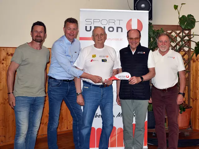 Regionalkoordinator Martin Wittmann, Landesgeschäftsführer Mag. Markus Skorsch, Bezirksgruppenobmann Gerhard Öhler, Vizepräsident OSR Karl Biedermann und Präsident Raimund Hager. | Foto: Sportunion NÖ