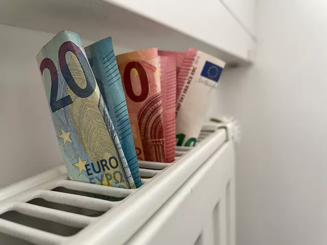 Im März 2025 sind die Energiepreise für Haushalte in Österreich um 1,5 Prozent gesunken, vor allem durch deutlich niedrigere Treibstoff- und Heizölpreise. Das zeigen die Zahlen des Energiepreisindex der Österreichischen Energieagentur vom Freitag an.  | Foto: Julia Hettegger