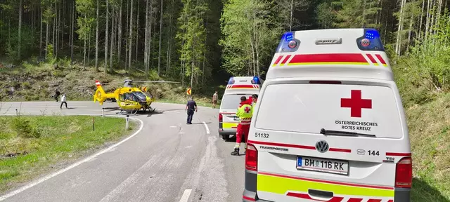 Die Einsatzkräfte waren am gestrigen Feiertag im Mariazellerland gefordert. | Foto: Rotes Kreuz Mariazellerland/Graier 
