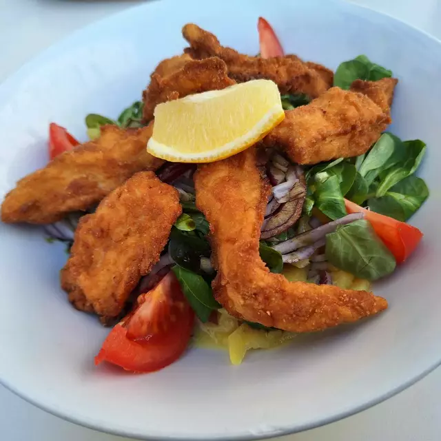 Backhendlsalat | Foto: Copyright: Michael Ellenbogen