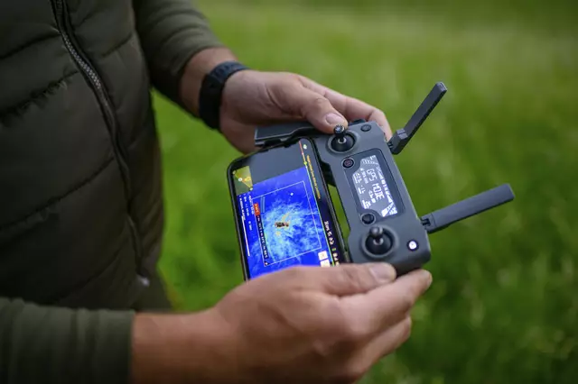 Die Drohnen heben vor Sonnenaufgang ab. | Foto: Thomas Hude