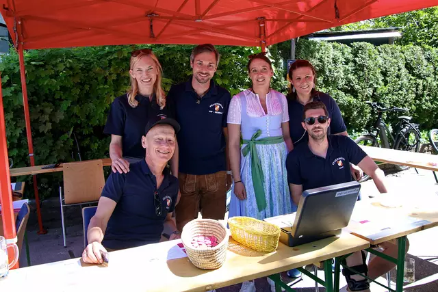 Maibaumaufstellen Feuerwehr Anif | Foto: HKroBild