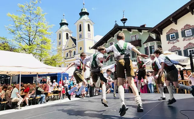 Die jungen Schuhplattler zeigten ihr Können | Foto: Kogler