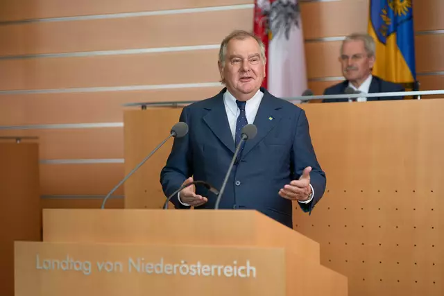 Franz Dinhobl hob die Bedeutung des Universitätsklinikums Wiener Neustadt hervor. | Foto: Land NÖ