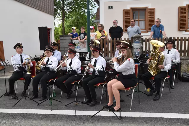 Die Feuerwehrmusik Rotenturm begleitete den Festakt musikalisch. | Foto: Michael Strini