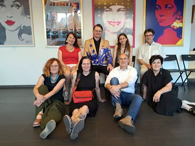 1. Reihe: Obfrau Edith Sandhofer Malli, Thomas Sailer, Gisela Tiefenbrunner, Hans Michael Bittner, Ursula Mauric, Daniela Noitz, Bruno Malli und Angelika Ahmed-Schedl 