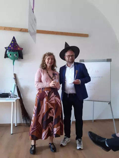 Bei der feierlichen Eröffnung des neuen Standortes der Frauenberatung in Mistelbach im Barnabiten-Kloster am Marienplatz gab es Einblicke in Räumlichkeiten und Unterstützungsangebote. | Foto: Dienstl