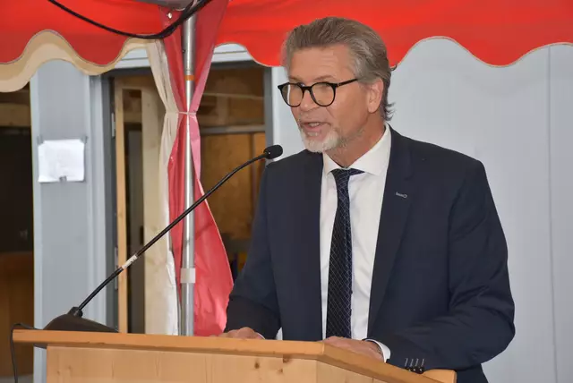Bauhof-Eröffnung in Dimbach am 4. Mai 2025.  Bürgermeister Manfred Fenster. | Foto: Robert Zinterhof