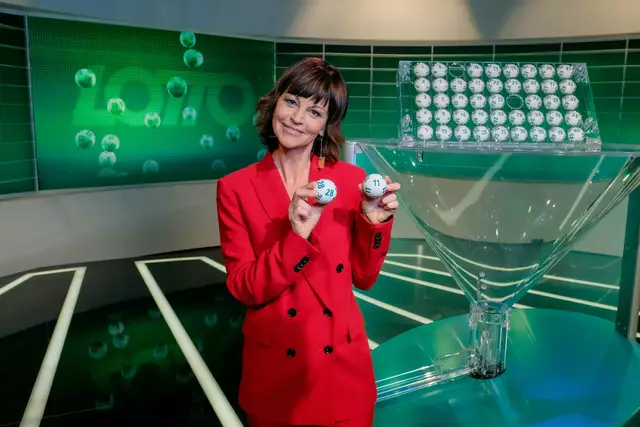 Lotto-Moderatorin Evelyn Vysher. | Foto: ORF/Günther Pichlkostner