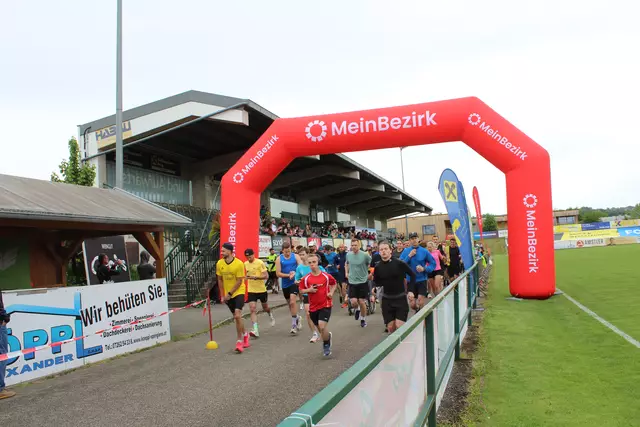Start des Laufes um 13 Uhr. | Foto: Meinbezirk Perg/Köck