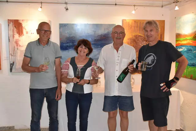 Kunst und Wein gab es bei Dietlinde und Reinhard Koch. | Foto: Michael Strini