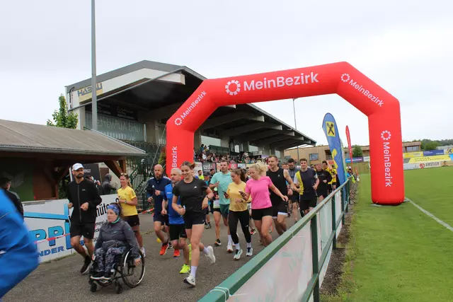 Start des Laufes um 13 Uhr. | Foto: Meinbezirk Perg/Köck